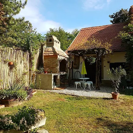 Casa de Férias Aralica Parasztház Siklós